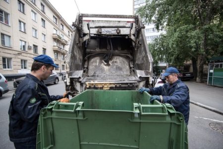 С улиц Таллинна вывезено более 1800 тонн мусора