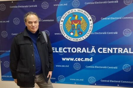 Выборы в Молдове: Битва Майи Санду и Игоря Додона на фоне Пушкина и криковских вин