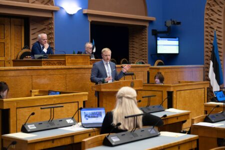 Вырклаэв: Выбирайте более компактный и экономичный автомобиль
