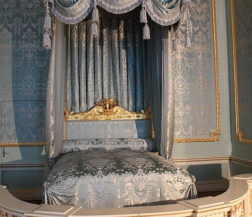 Front_bedchamber_in_Gatchina